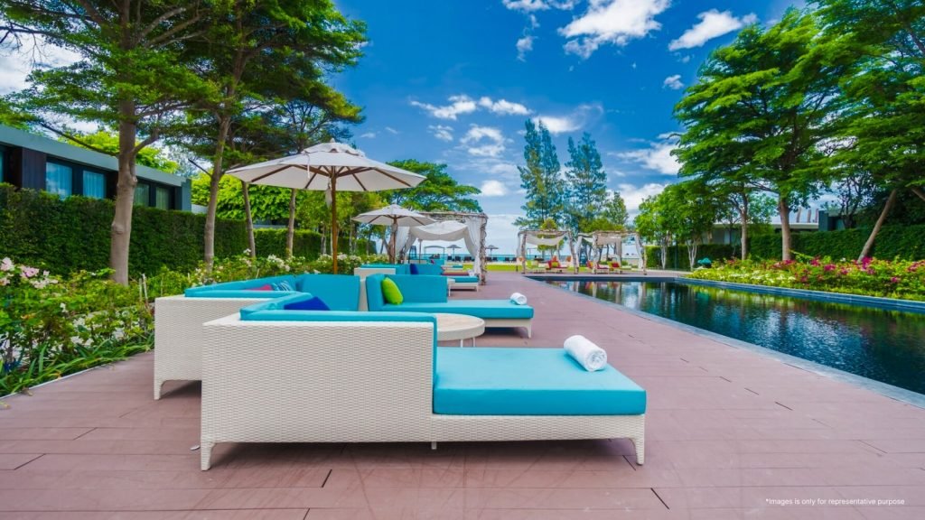 Embassy East Avenue Gallery​ 7